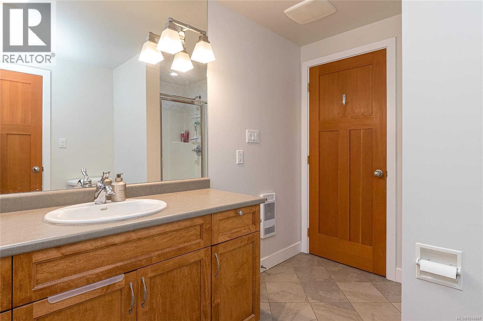 8650 Emard Terr, North Saanich