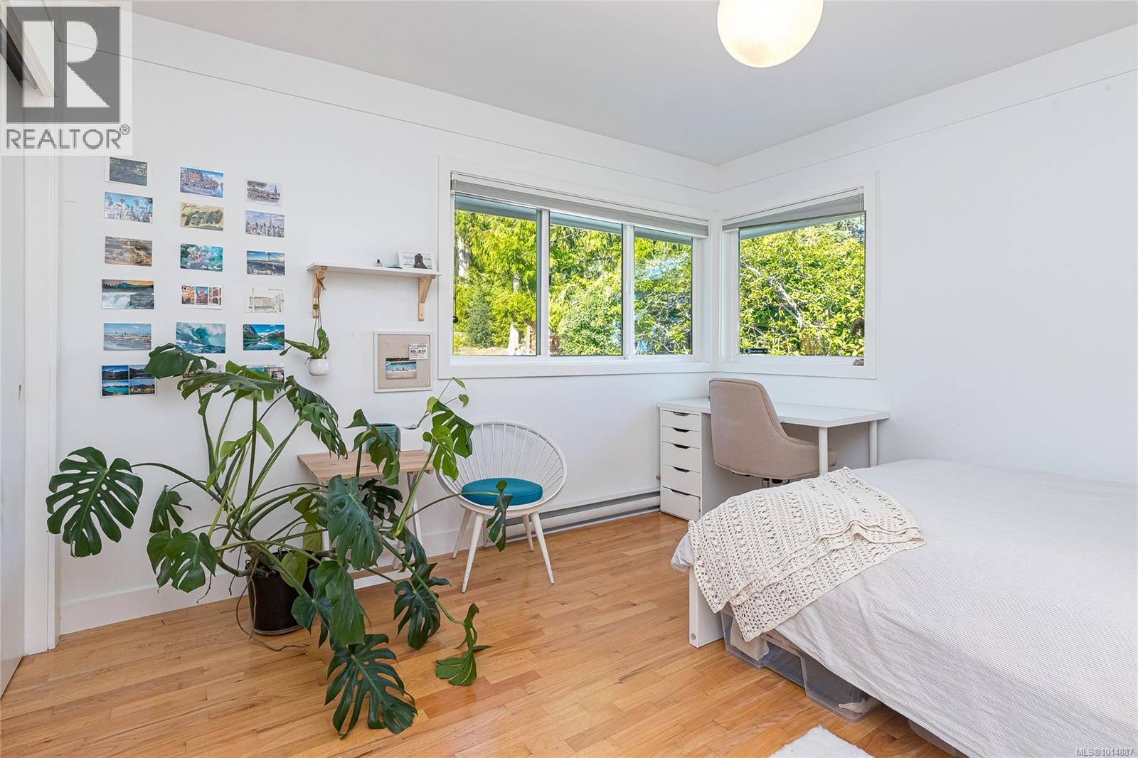 8650 Emard Terr, North Saanich