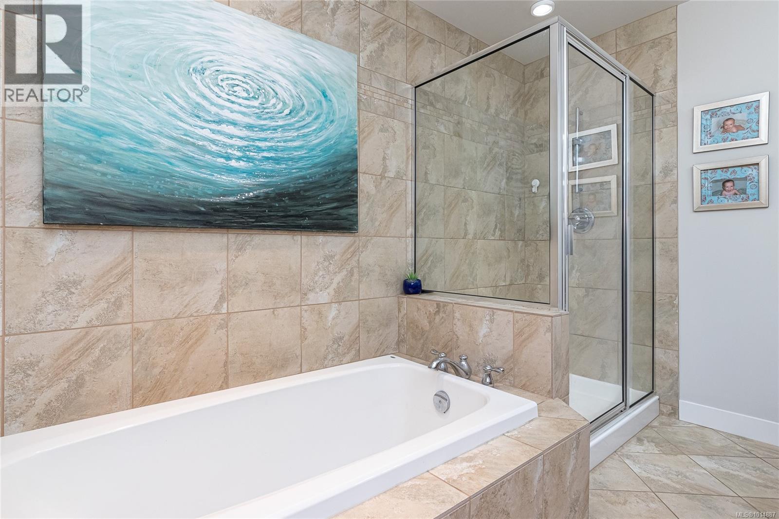 8650 Emard Terr, North Saanich