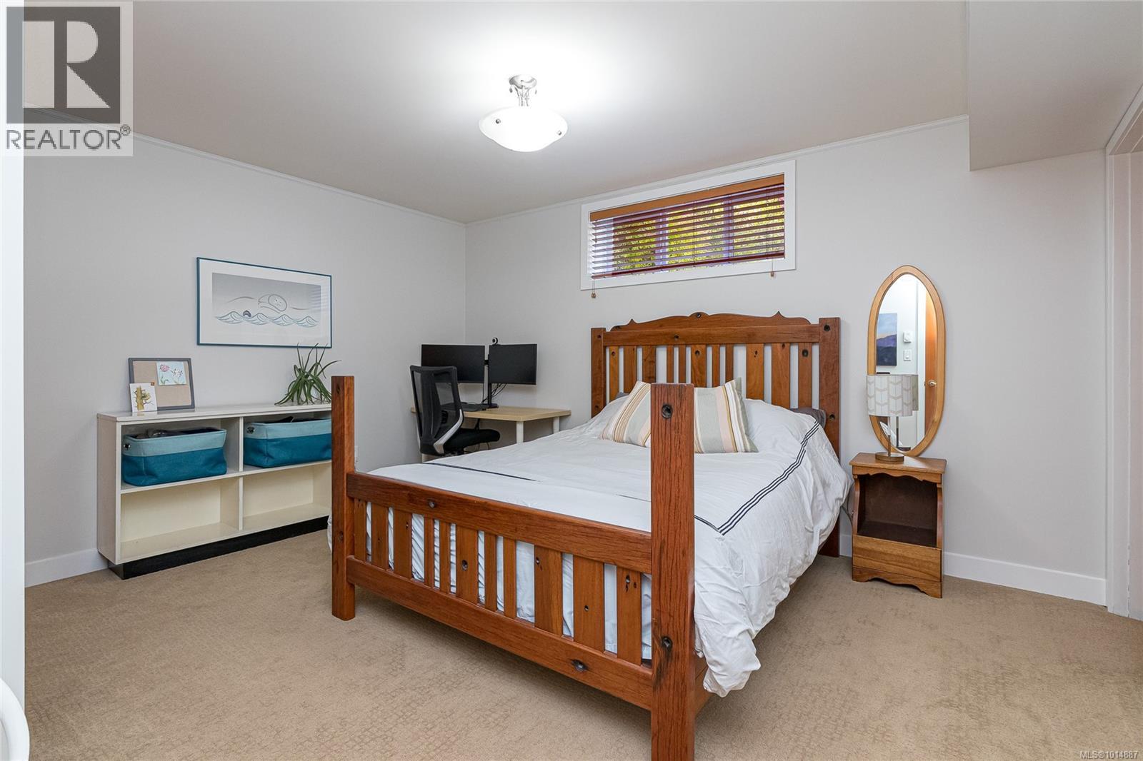 8650 Emard Terr, North Saanich