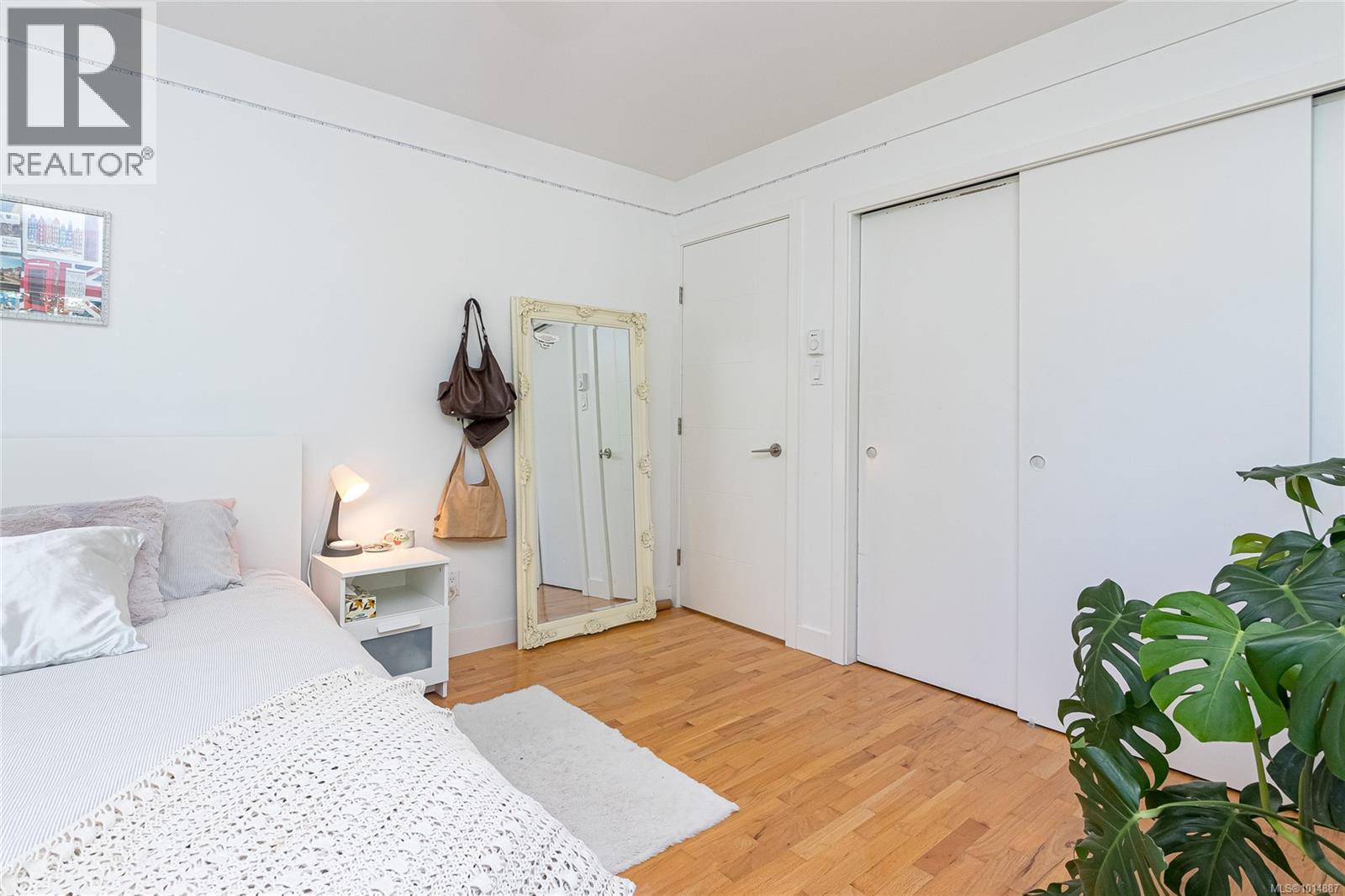 8650 Emard Terr, North Saanich