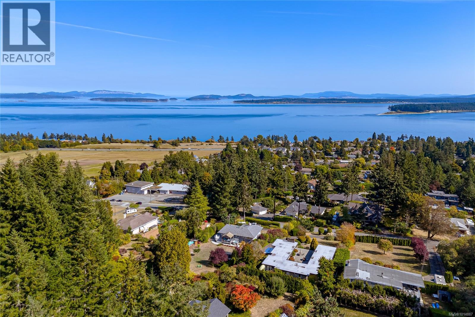 8650 Emard Terr, North Saanich