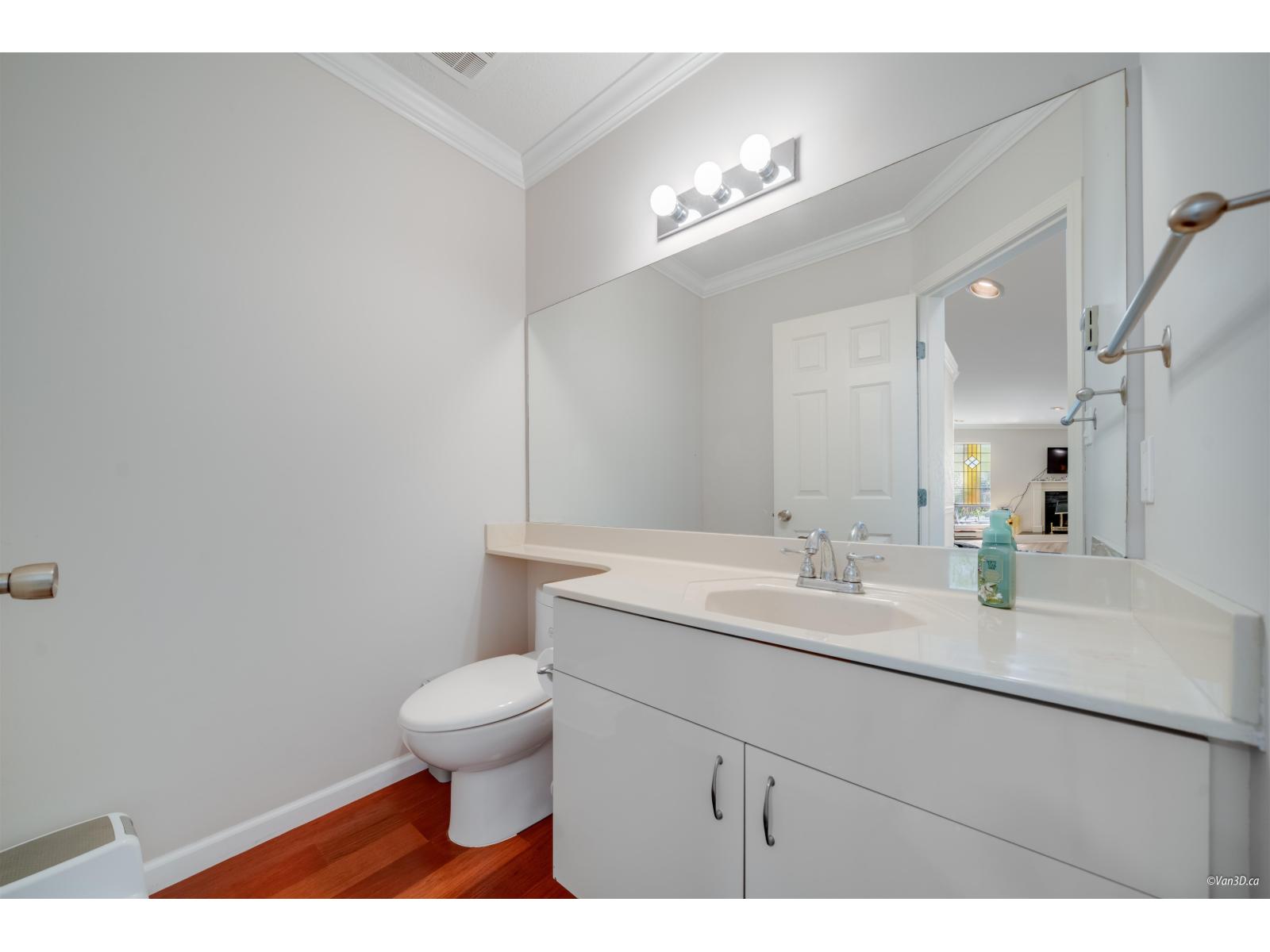 3 1552 EVERALL STREET, White Rock