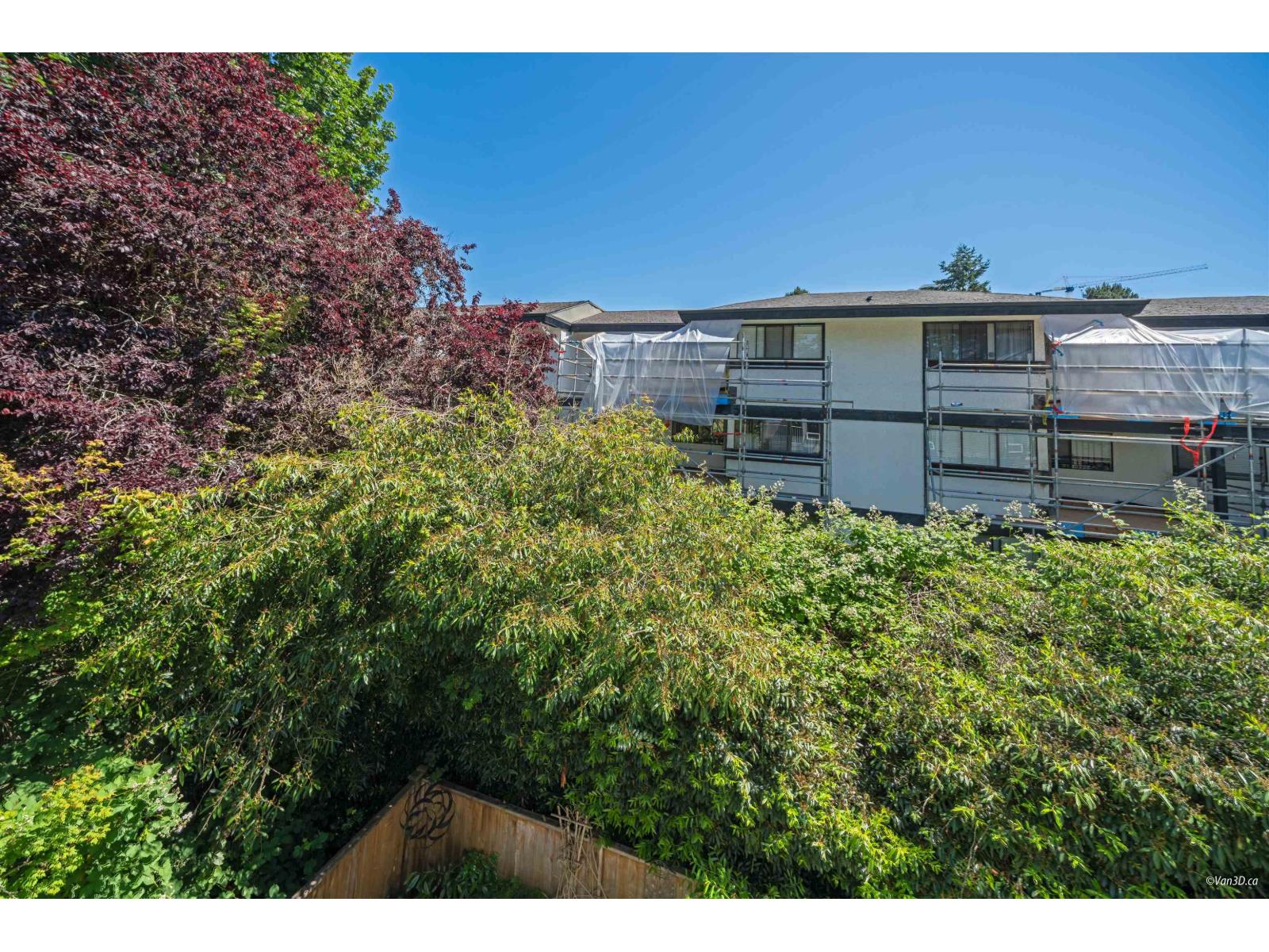3 1552 EVERALL STREET, White Rock