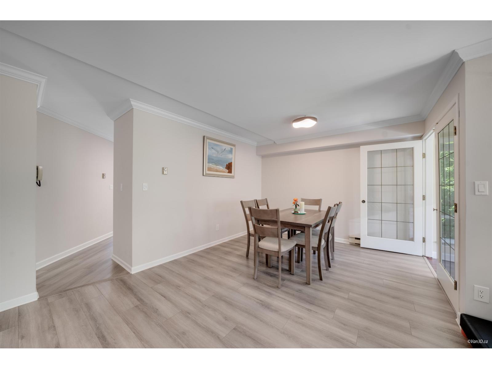 3 1552 EVERALL STREET, White Rock