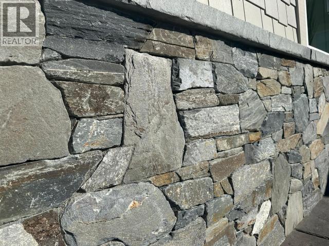 4060 SATURNA AVE, Powell River - Exteriors - Photo 3