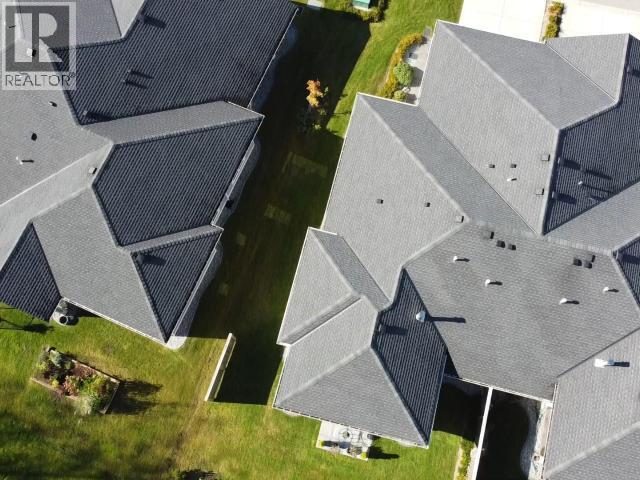 4060 SATURNA AVE, Powell River - Exteriors - Drone/Aerial View - Photo 5