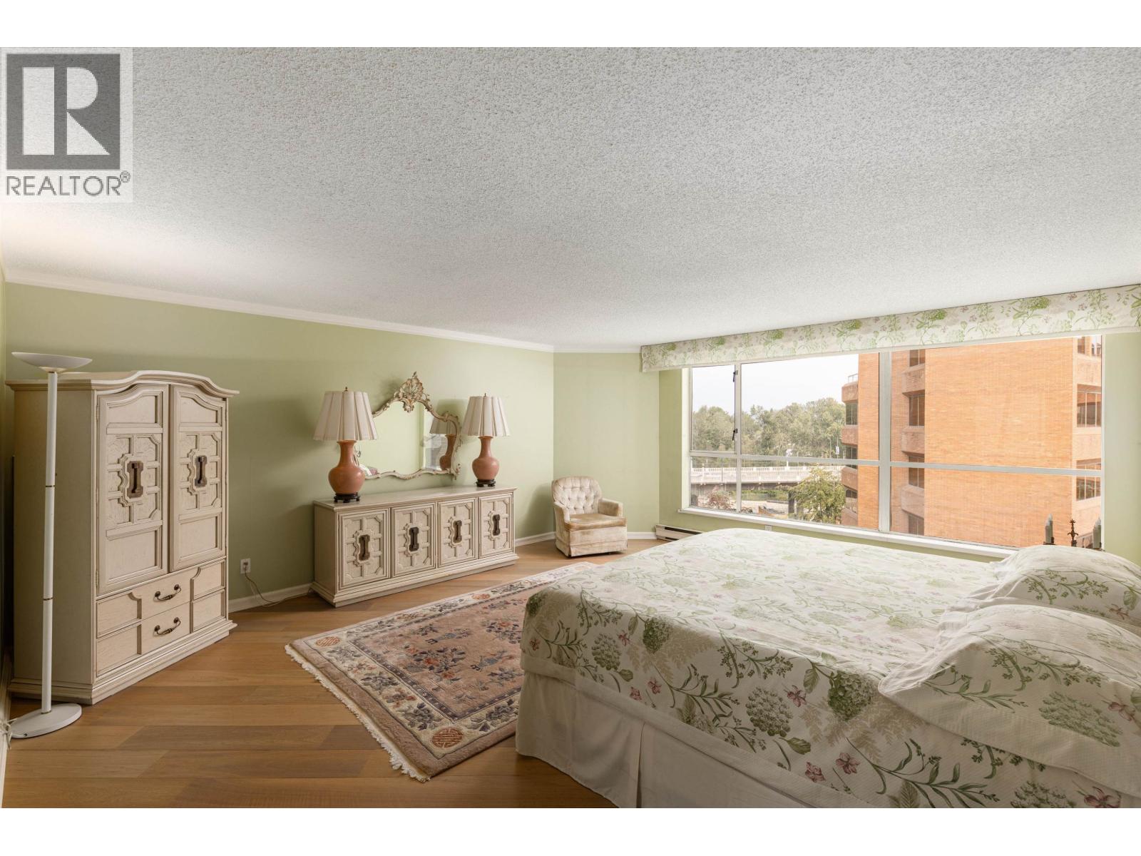 1009 1450 PENNYFARTHING DRIVE, Vancouver