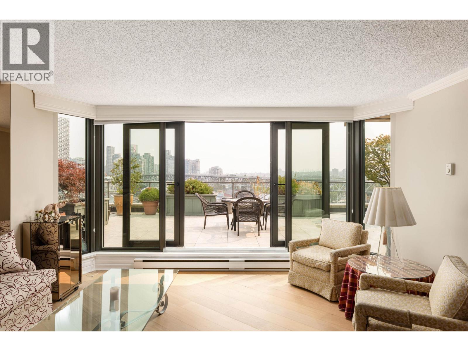 1009 1450 PENNYFARTHING DRIVE, Vancouver