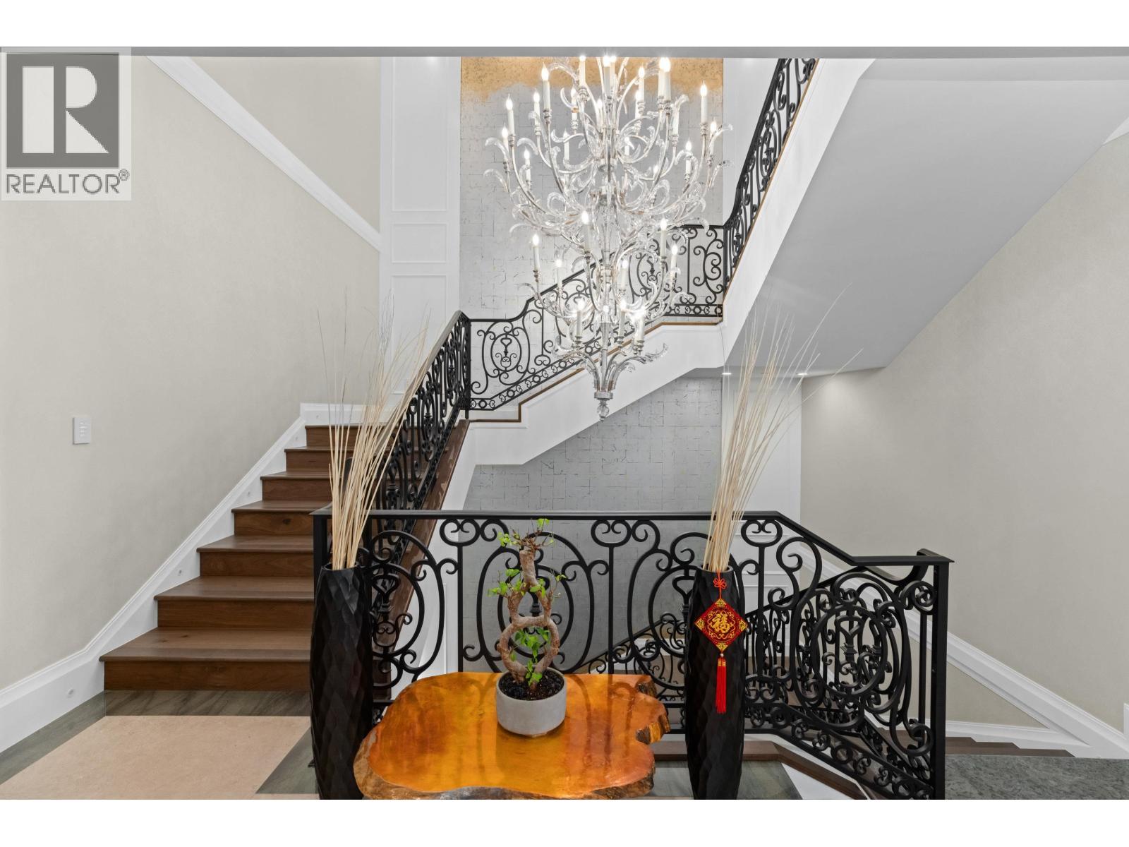 1436 SANDHURST PLACE, West Vancouver