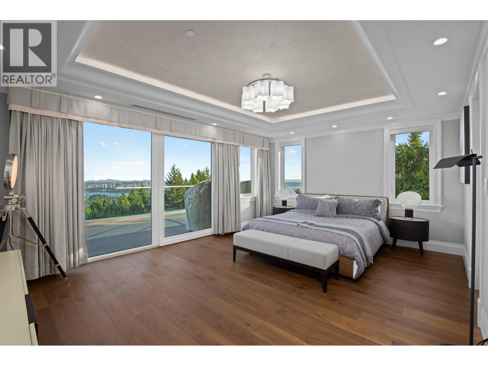 1436 SANDHURST PLACE, West Vancouver