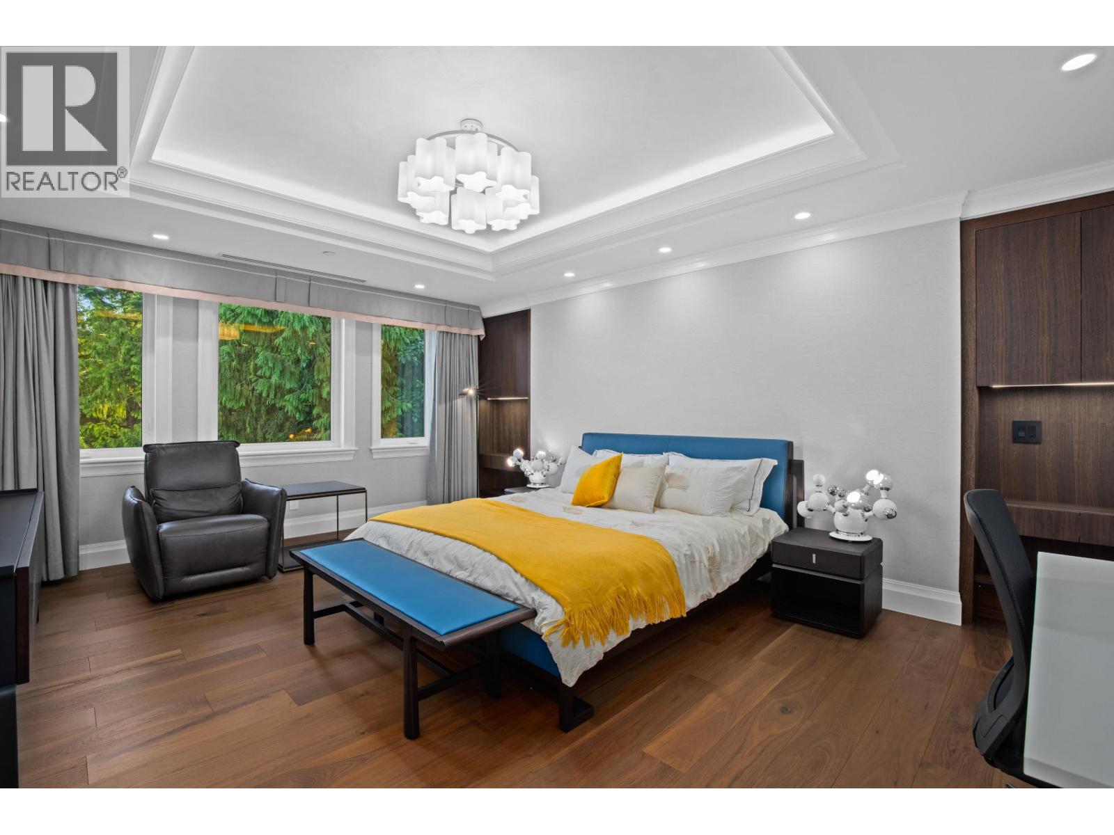 1436 SANDHURST PLACE, West Vancouver