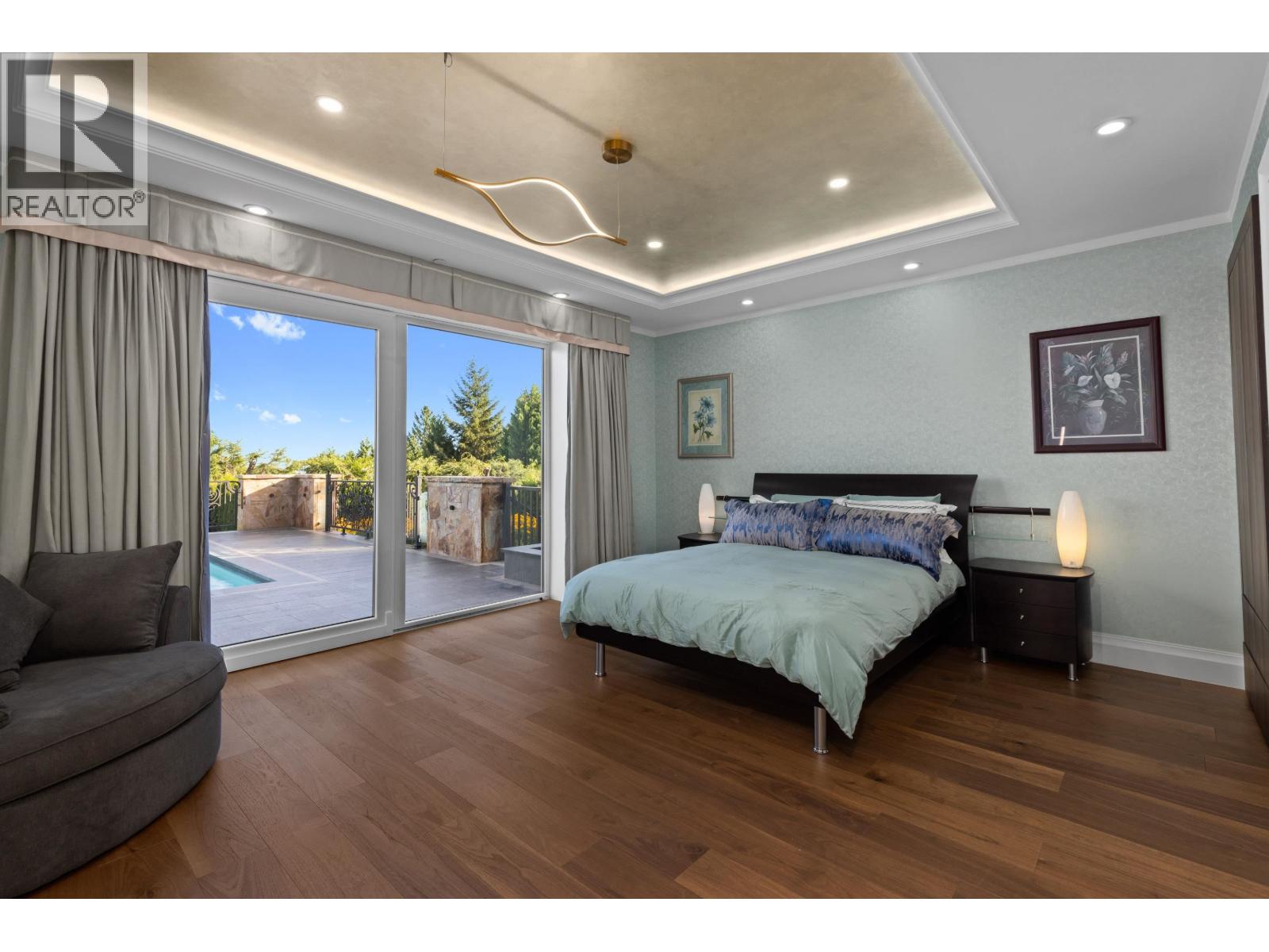 1436 SANDHURST PLACE, West Vancouver