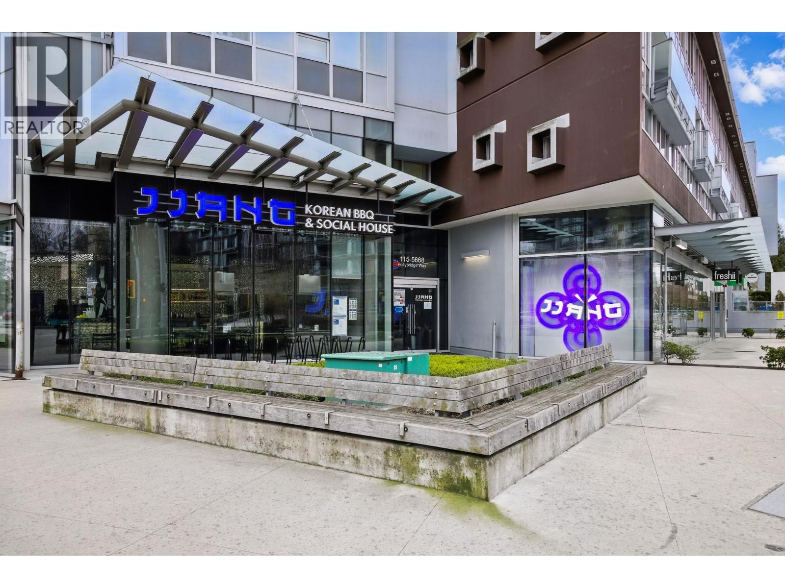 Retail in Richmond - Image 25