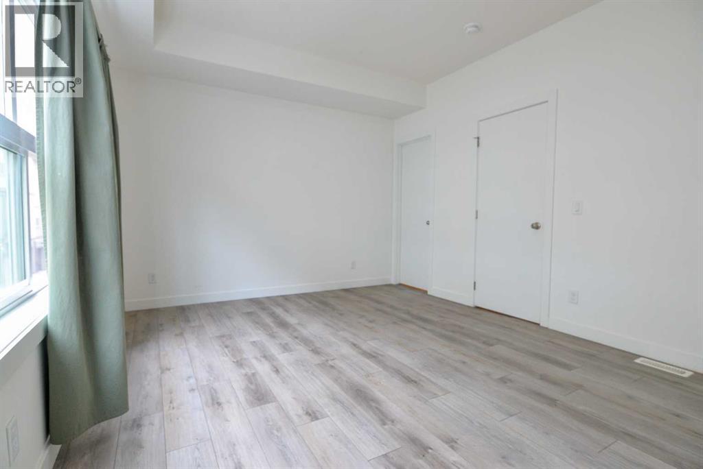 Single Family House for Sale in  Spring Creek Common SW Springbank Hill Calgary 