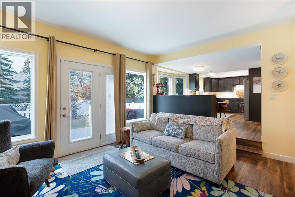 Single Family House for Sale in  Hawkview Manor Road NW Hawkwood Calgary 