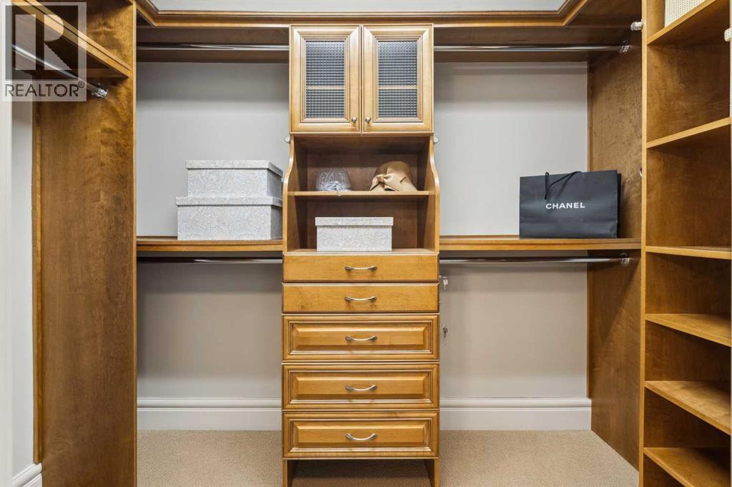 Single Family House for Sale in    Street SW Eau Claire Calgary 