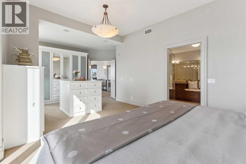 Single Family House for Sale in    Street SW Eau Claire Calgary 