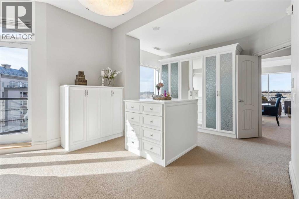 Single Family House for Sale in    Street SW Eau Claire Calgary 