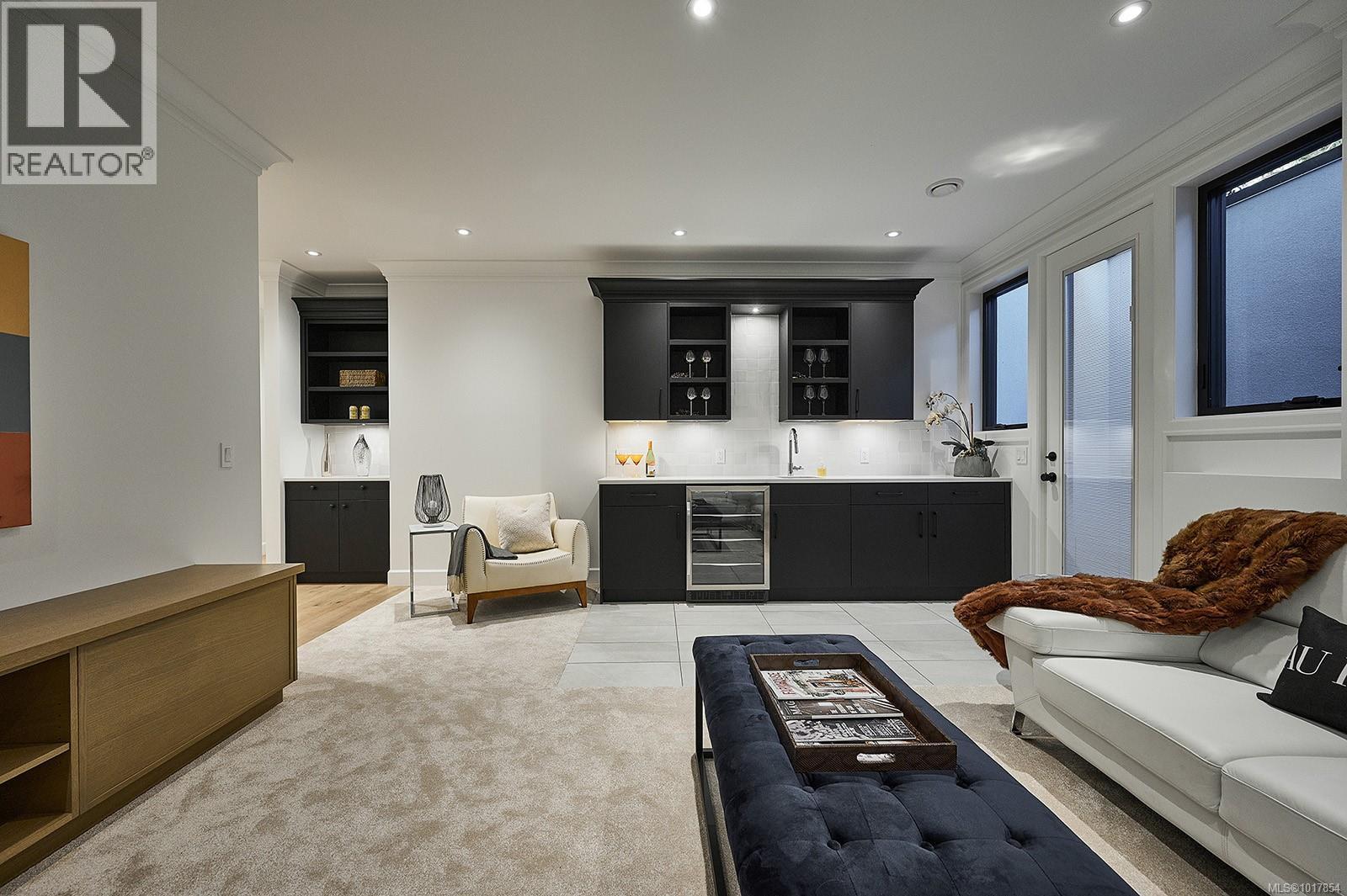  2314 Windsor Road, Oak Bay