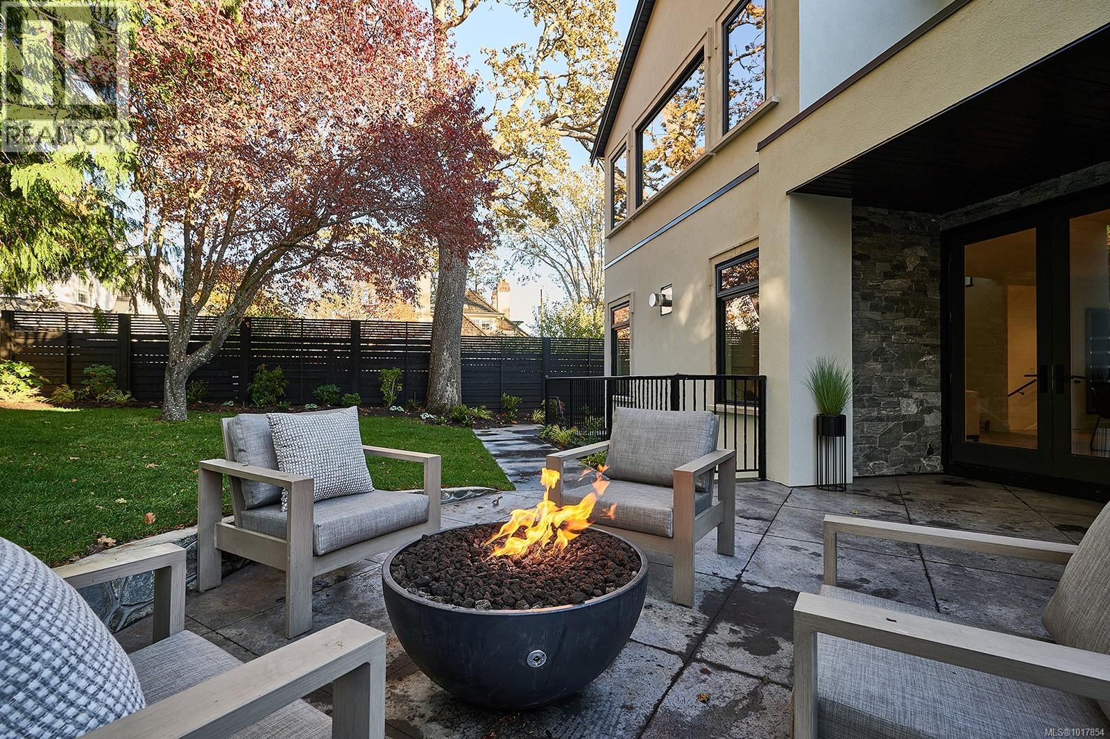  2314 Windsor Road, Oak Bay