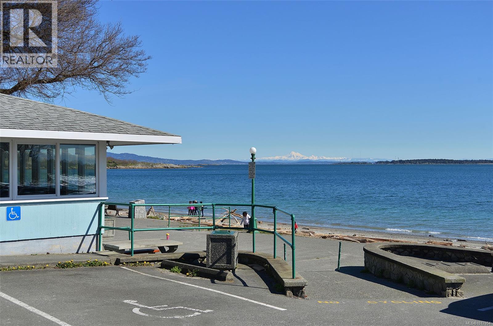  2314 Windsor Road, Oak Bay