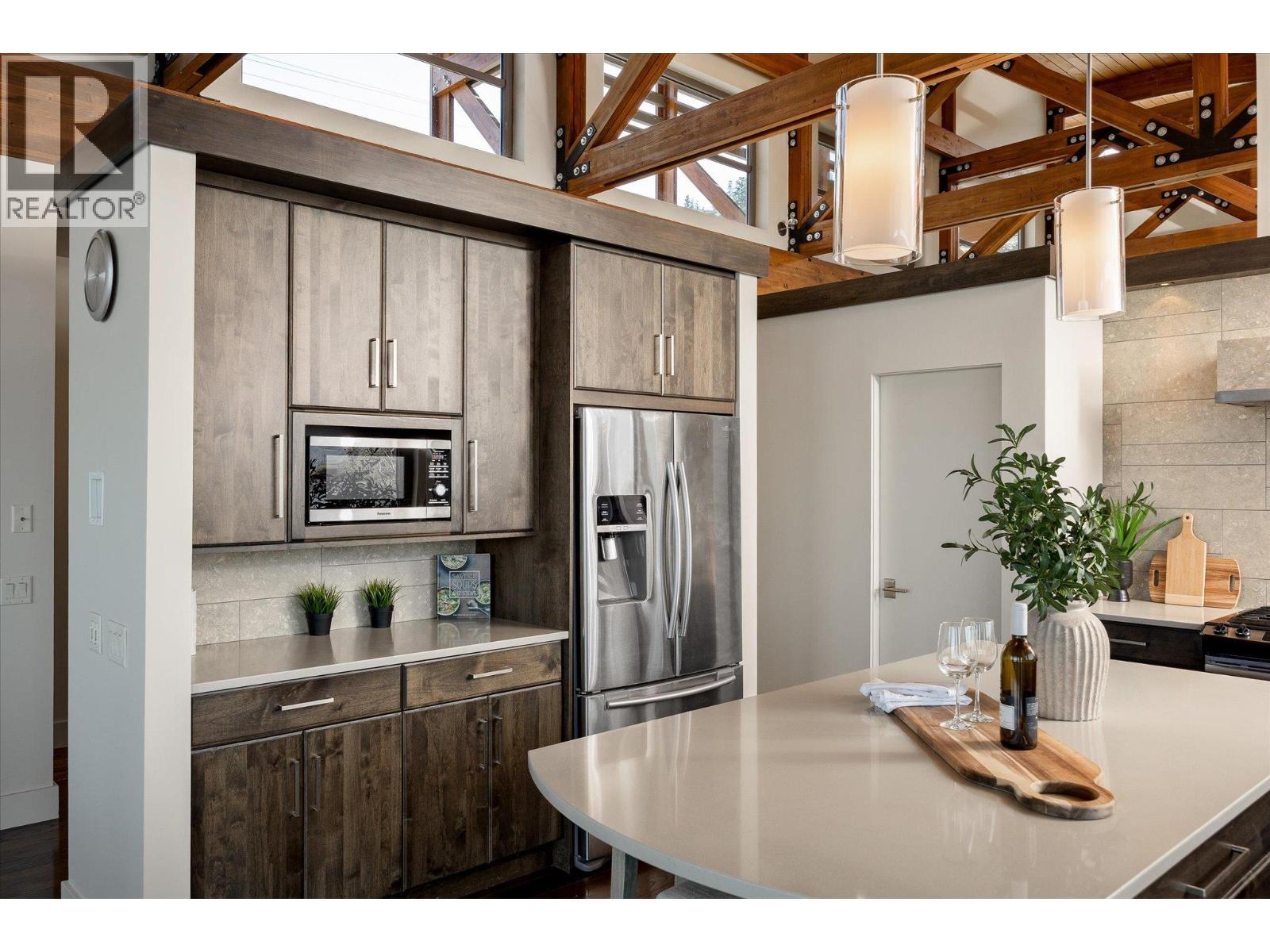  5560 Lakeshore Road, Kelowna