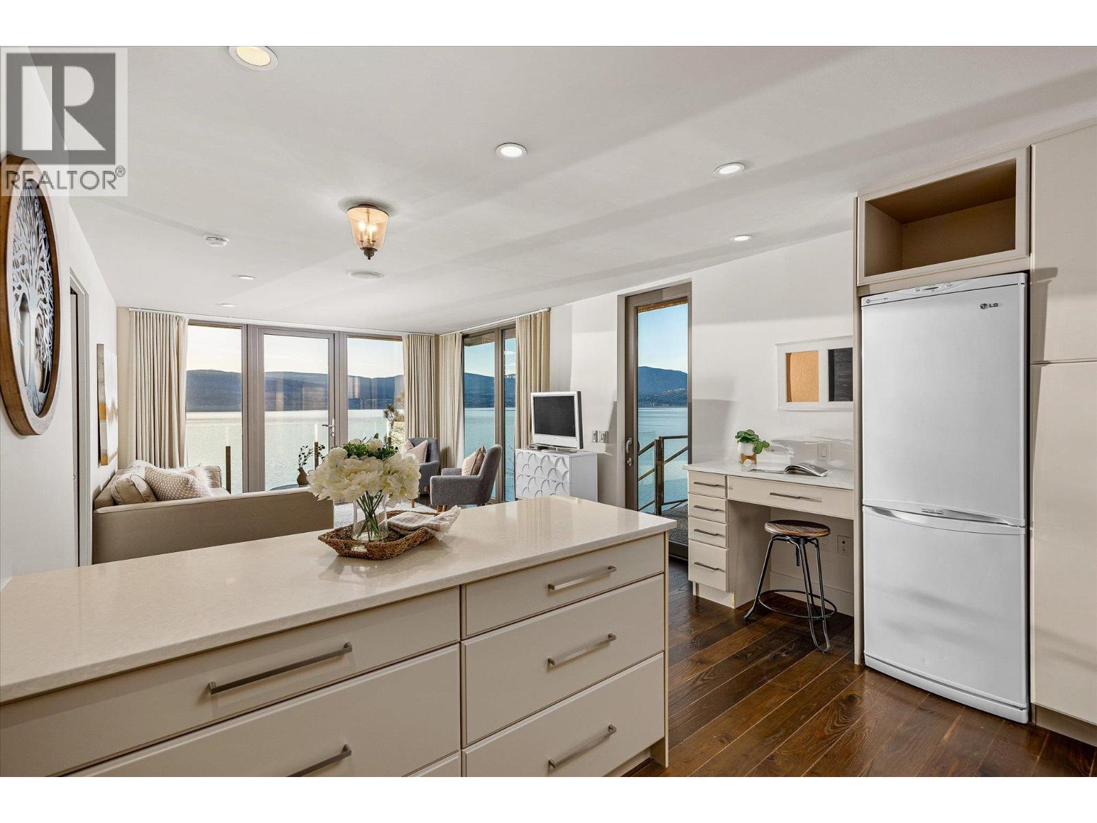  5560 Lakeshore Road, Kelowna