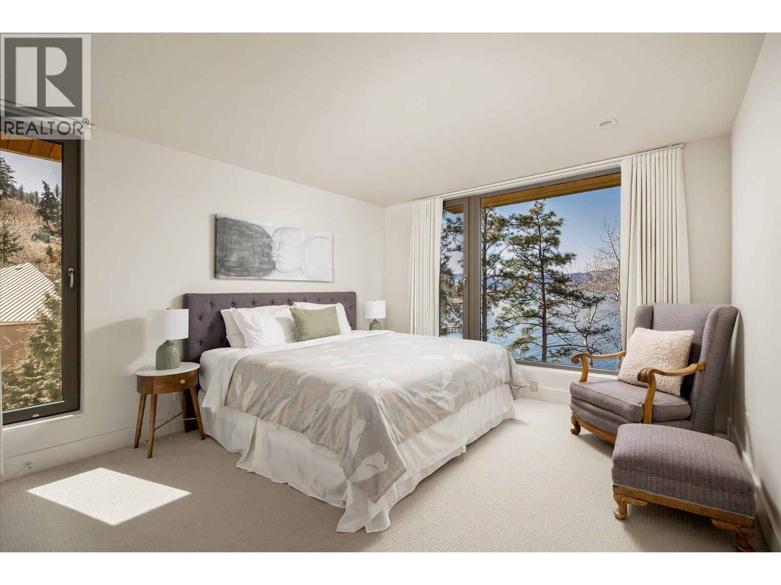  5560 Lakeshore Road, Kelowna