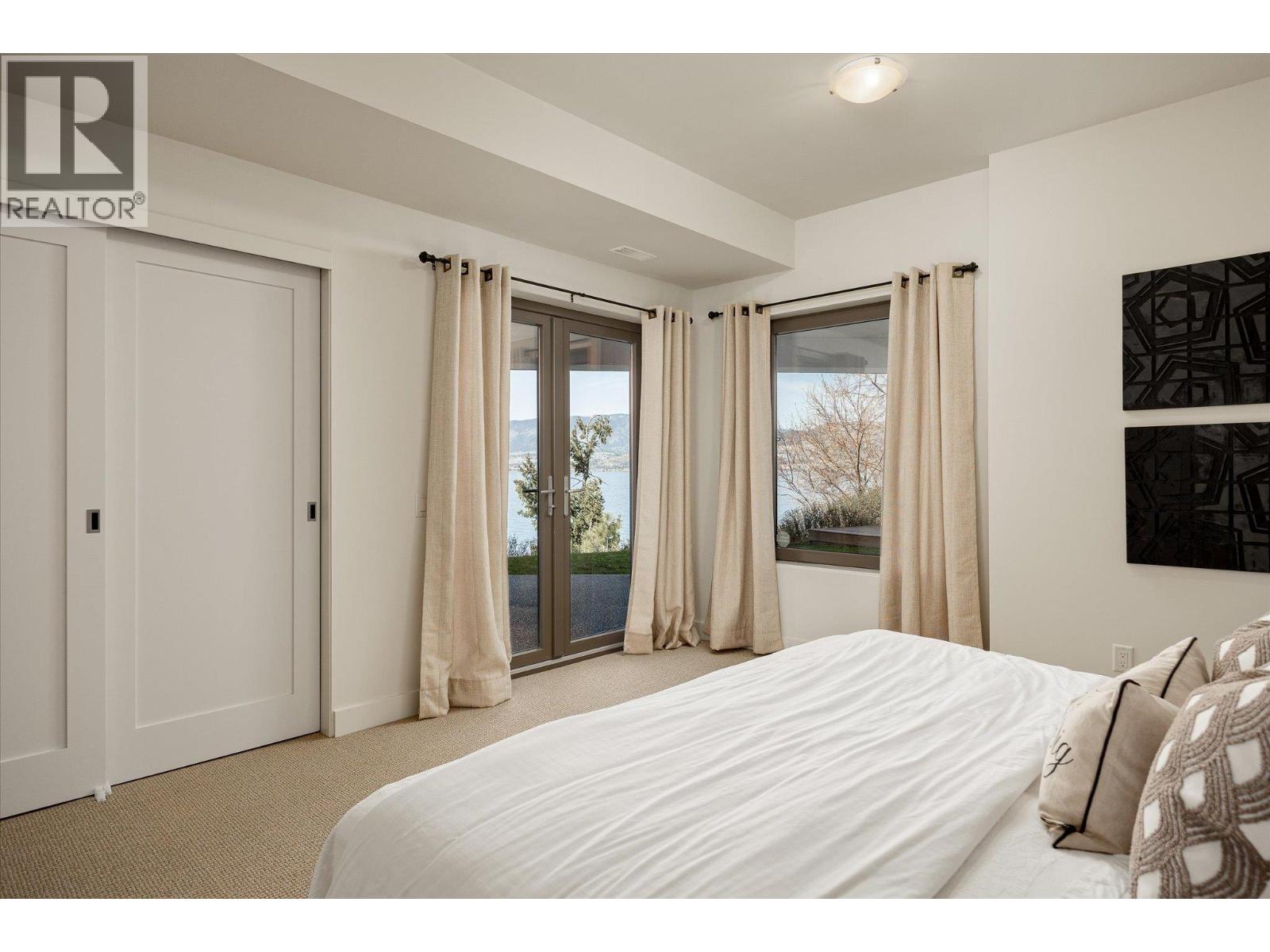  5560 Lakeshore Road, Kelowna