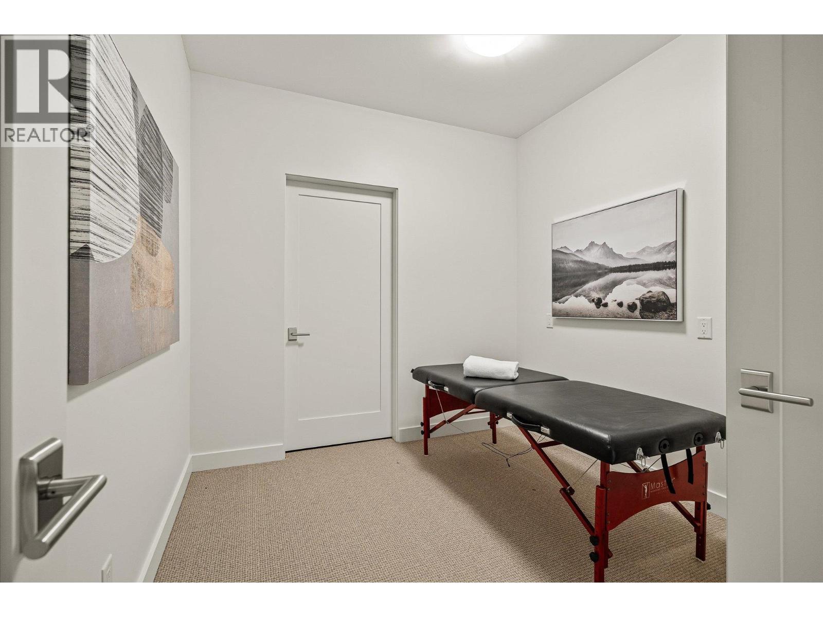  5560 Lakeshore Road, Kelowna