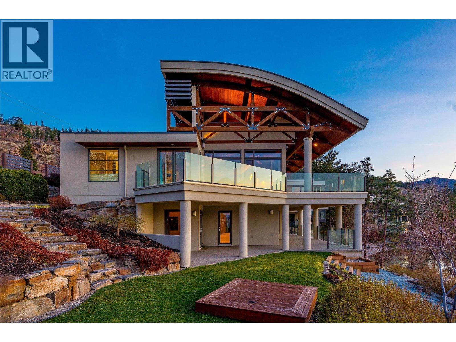  5560 Lakeshore Road, Kelowna