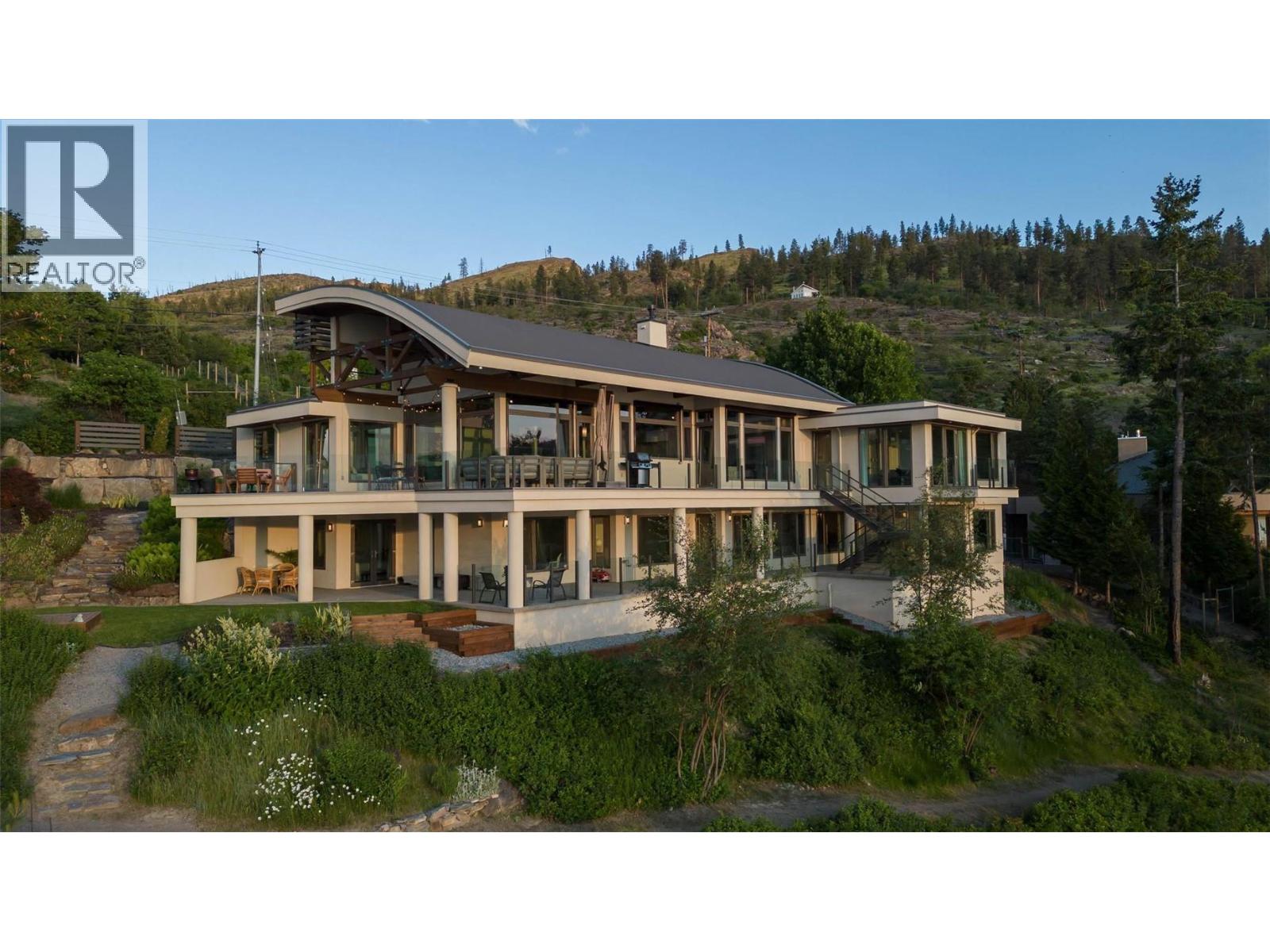  5560 Lakeshore Road, Kelowna