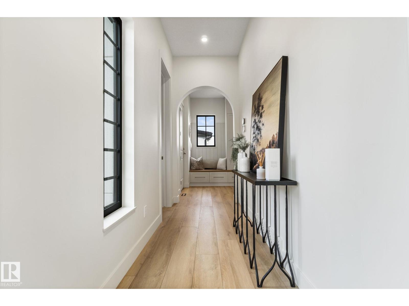 183 WINDERMERE DR NW - 44