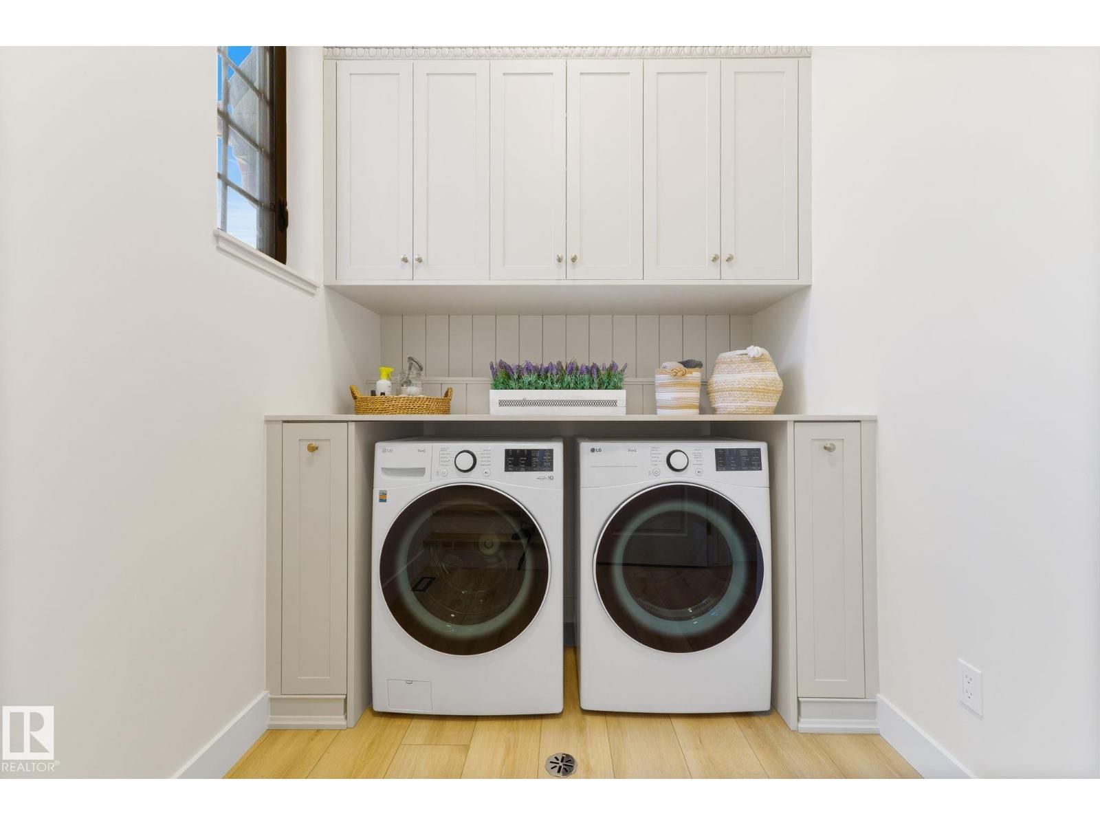 183 WINDERMERE DR NW, Edmonton