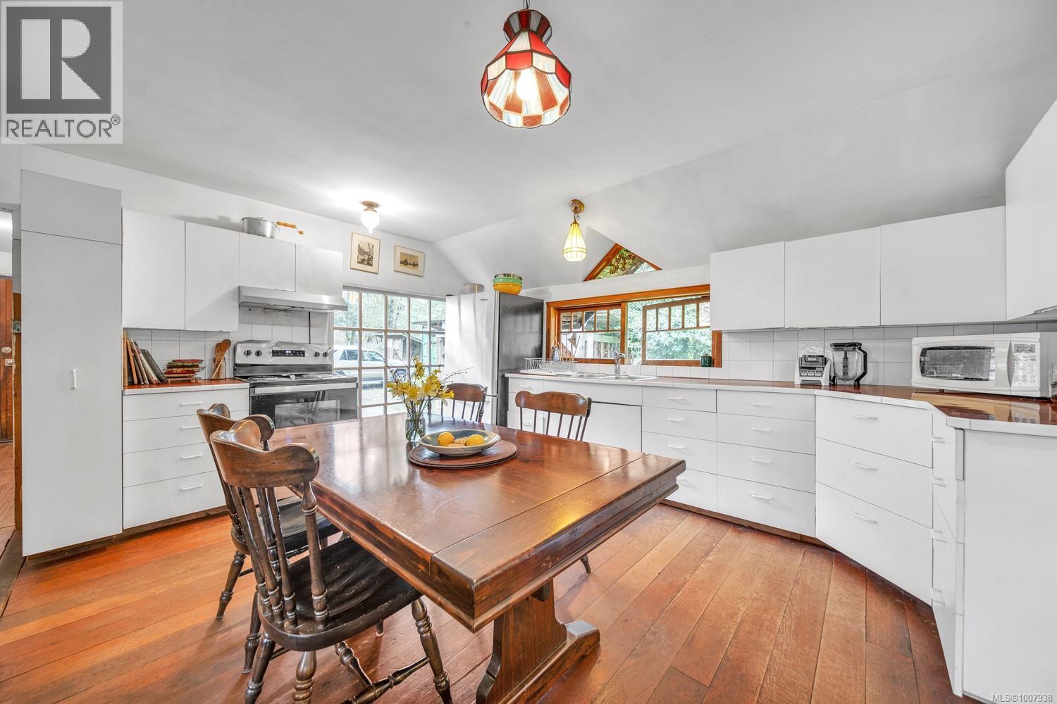 8706 Trans Canada Hwy, Chemainus