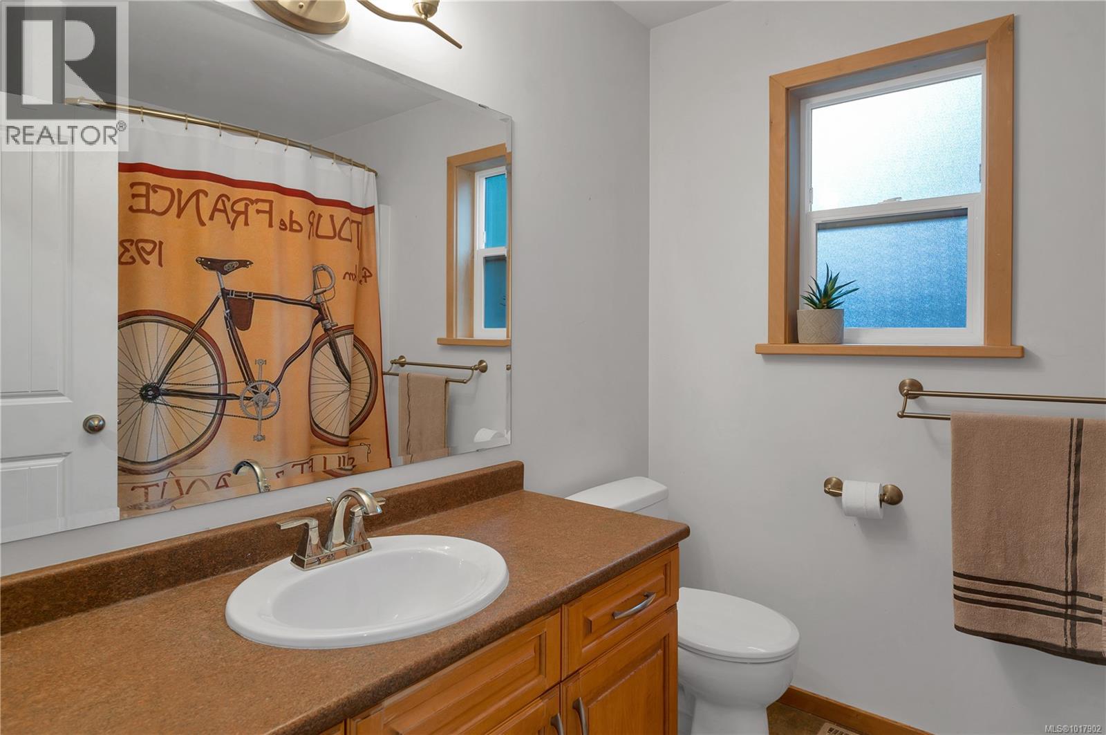 27A 620 Helanton Rd, Quadra Island