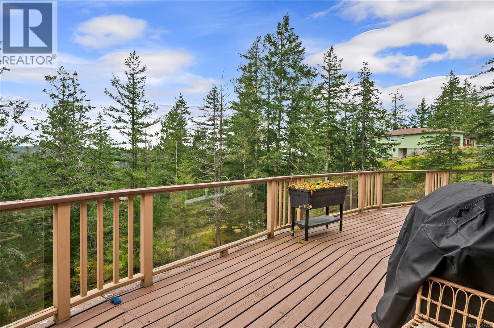 27A 620 Helanton Rd, Quadra Island