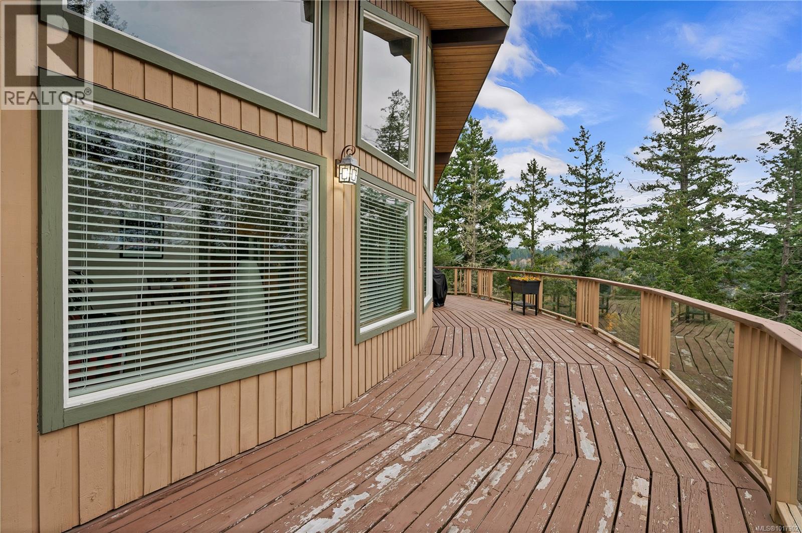 27A 620 Helanton Rd, Quadra Island