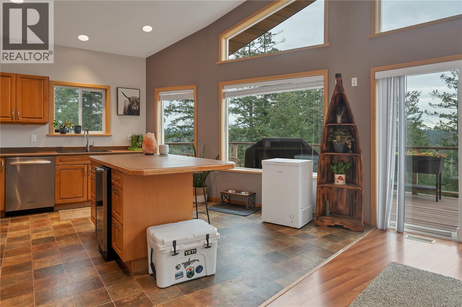 27A 620 Helanton Rd, Quadra Island