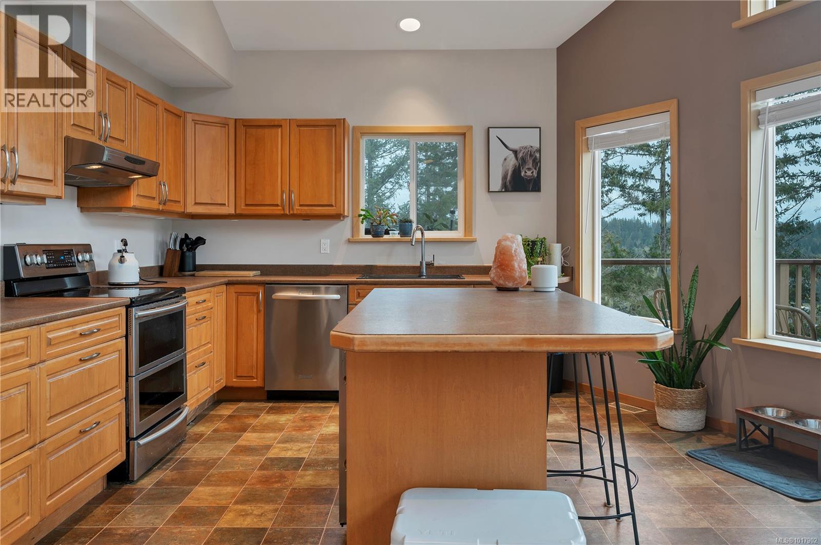 27A 620 Helanton Rd, Quadra Island