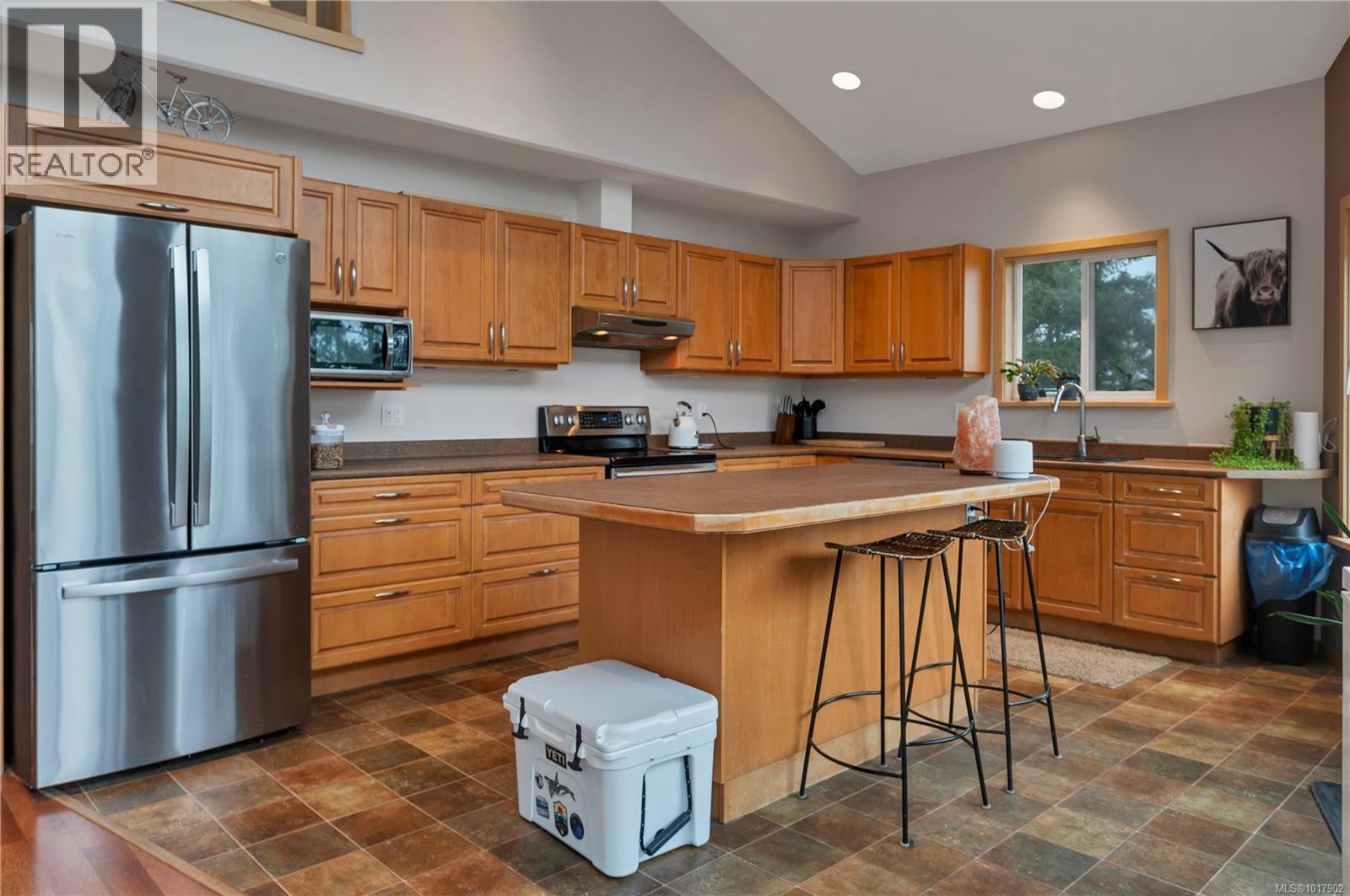 27A 620 Helanton Rd, Quadra Island