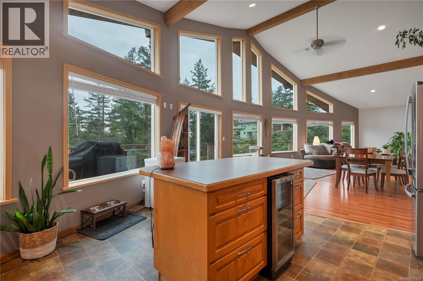 27A 620 Helanton Rd, Quadra Island