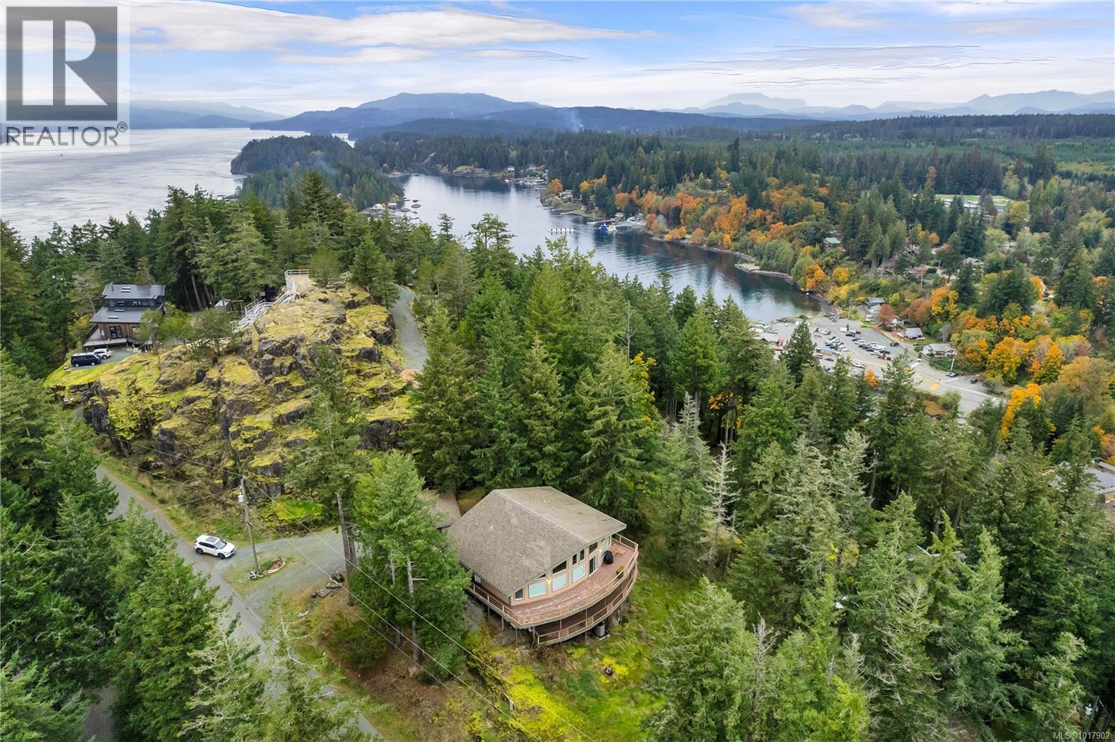 27A 620 Helanton Rd, Quadra Island