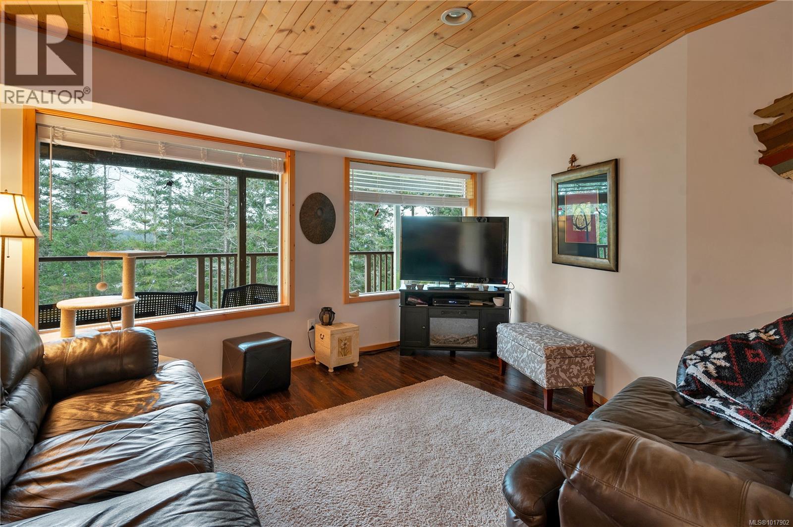 27A 620 Helanton Rd, Quadra Island