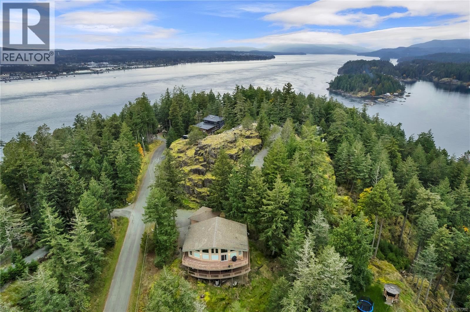 27A 620 Helanton Rd, Quadra Island