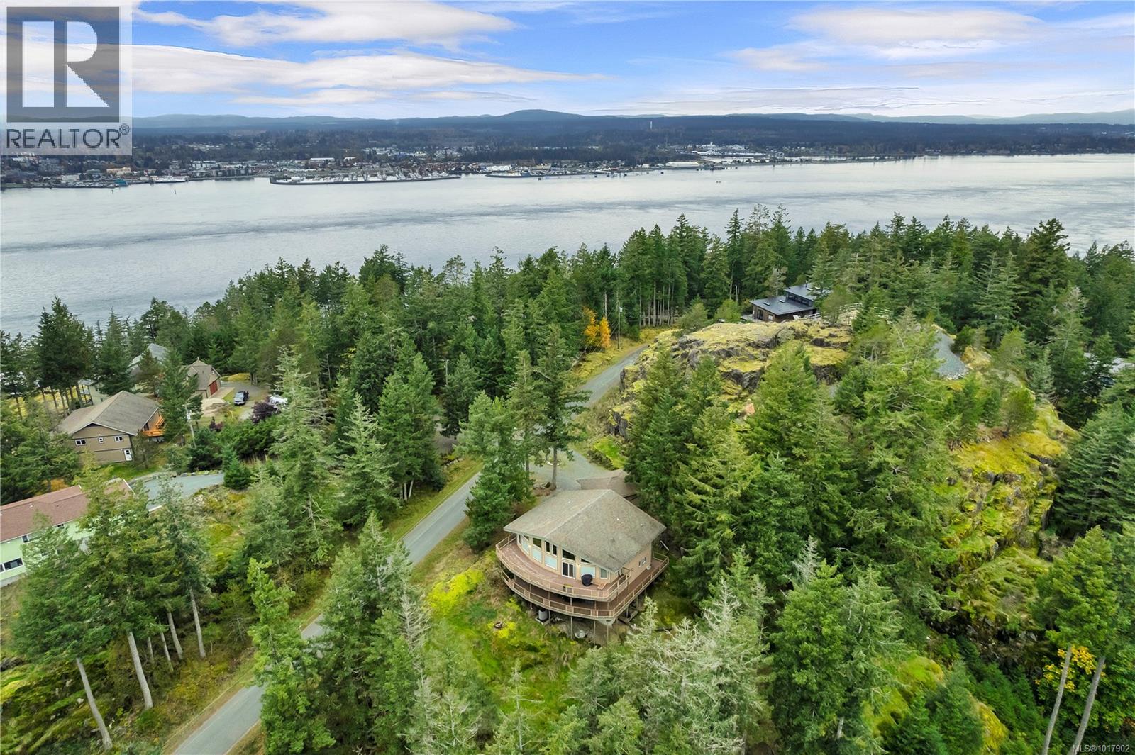27A 620 Helanton Rd, Quadra Island