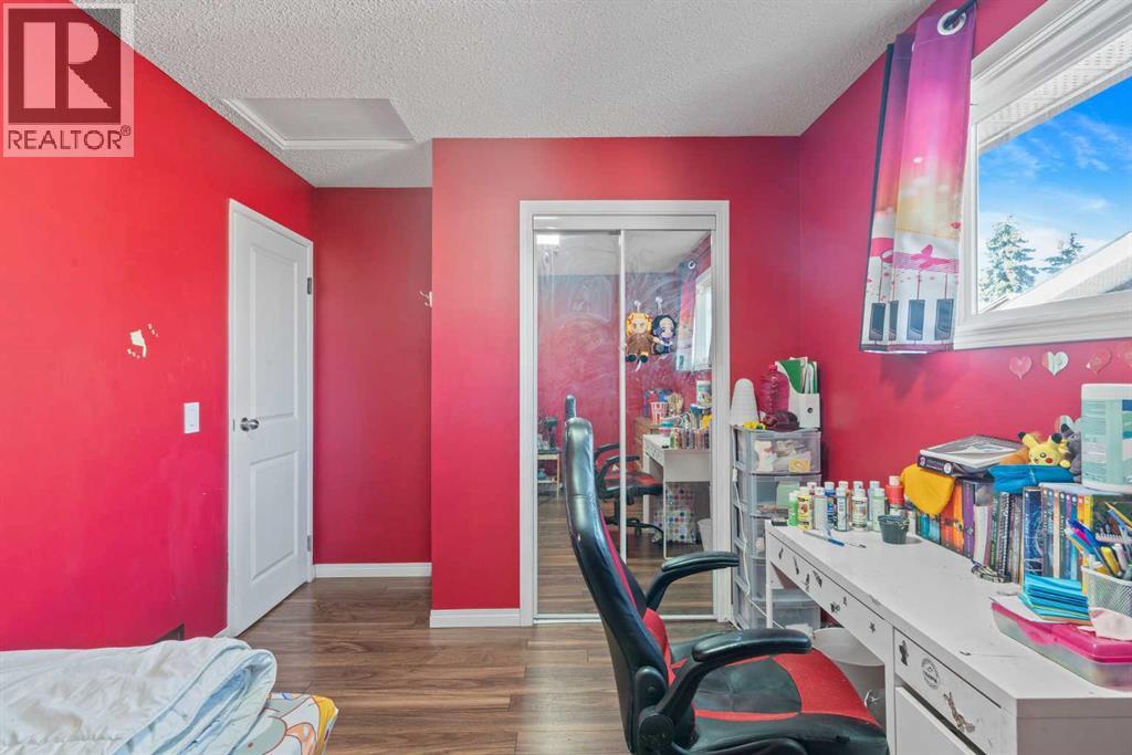 Single Family House Bungalow for Sale in   Avenue NE Pineridge Calgary 