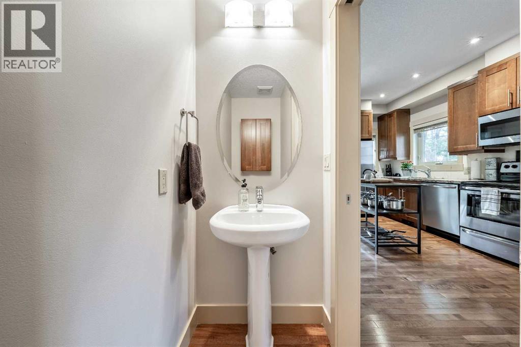 Single Family House for Sale in    Avenue NE Renfrew Calgary 