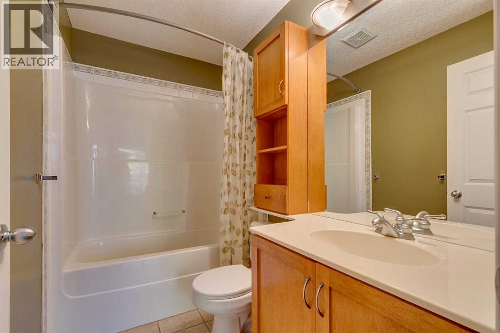 Single Family House for Sale in   Hemlock Crescent SW Spruce Cliff Calgary 